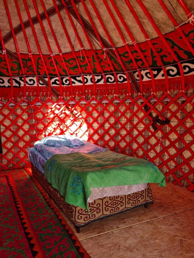 Feel Nomad Yurt Camp Hotel Ak-Say Bagian luar foto